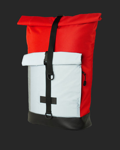 Bob Red Glow zum befestigen am Fahrrad  – reflektierende Fahrradtasche für Sicherheit im Straßenverkehr. 
© Spleen Berlin