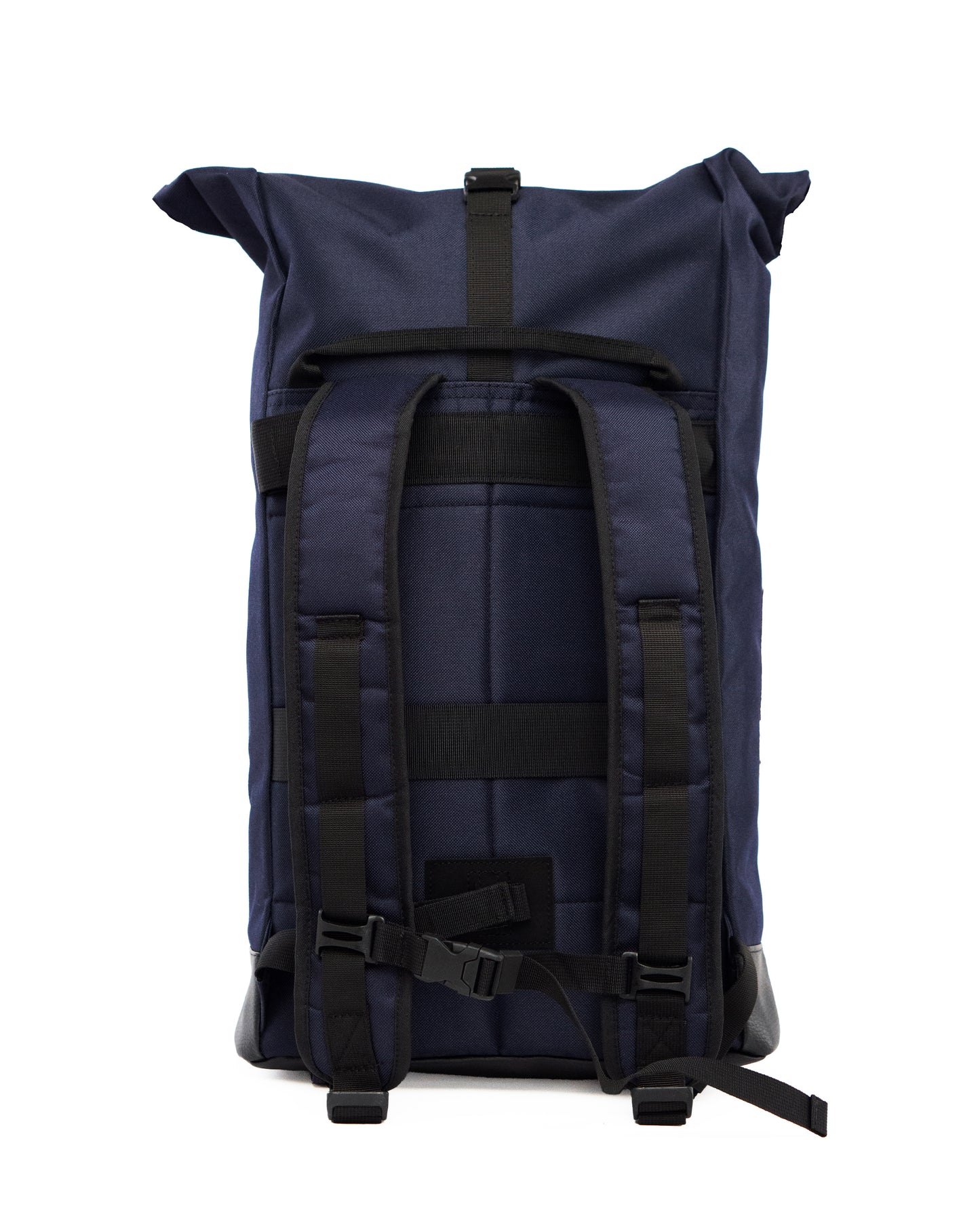 Rolltop-Rucksack Bob Blue Glow mit praktischem Reißverschluss und Clipverschluss – flexibel erweiterbar Rückenansicht ohne Fahrradhalterung mit gepolsterten Trägen