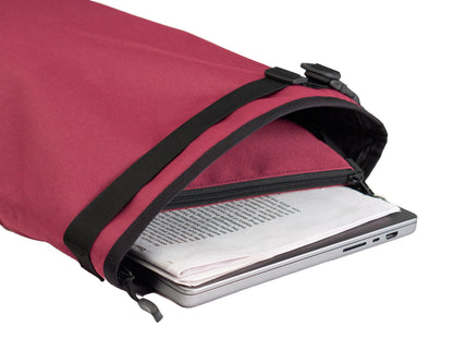 Innenansicht Liz Small Bordeaux von Spleen Berlin - gepolstertes Laptopfach und praktischer Karabiner für Schlüssel oder Kleinteile in jeder Fahrradtasche