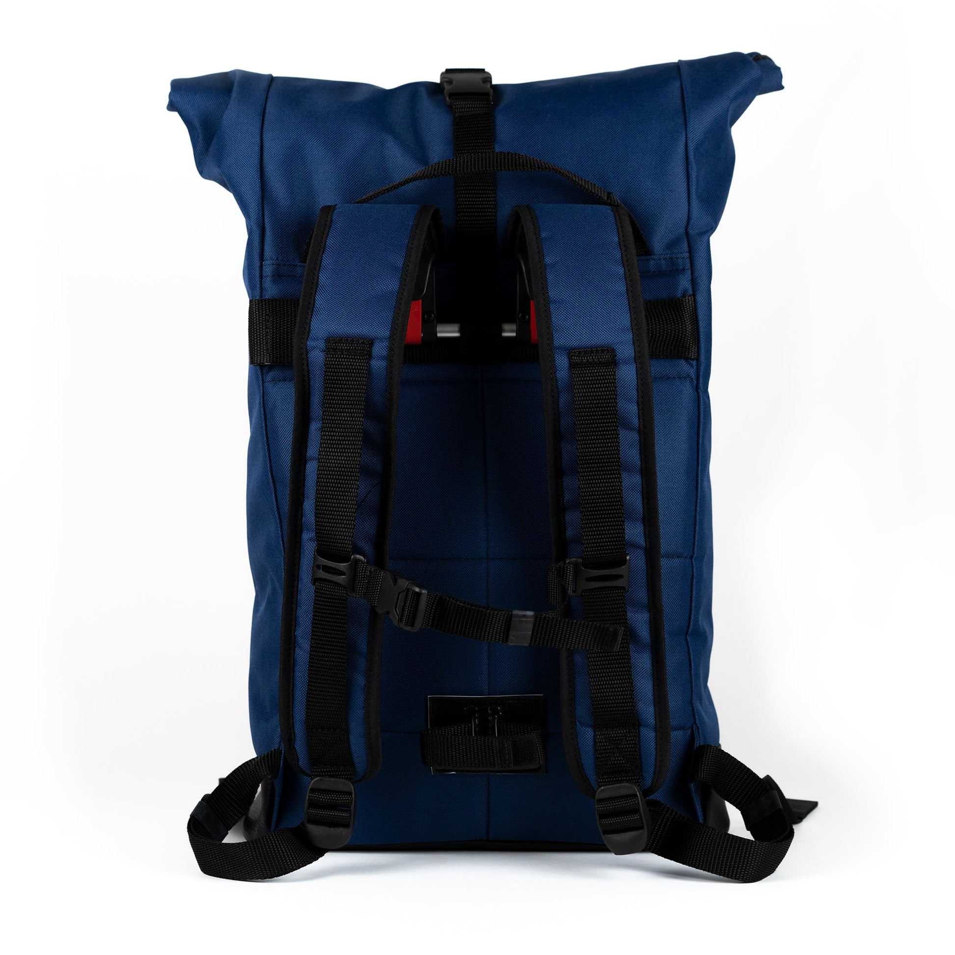 Veganer Rucksack mit Fahrradhalterung – Modell Bob Blau-Rot, wasserabweisend mit praktischer Fahrradhalterung von Spleen Berlin