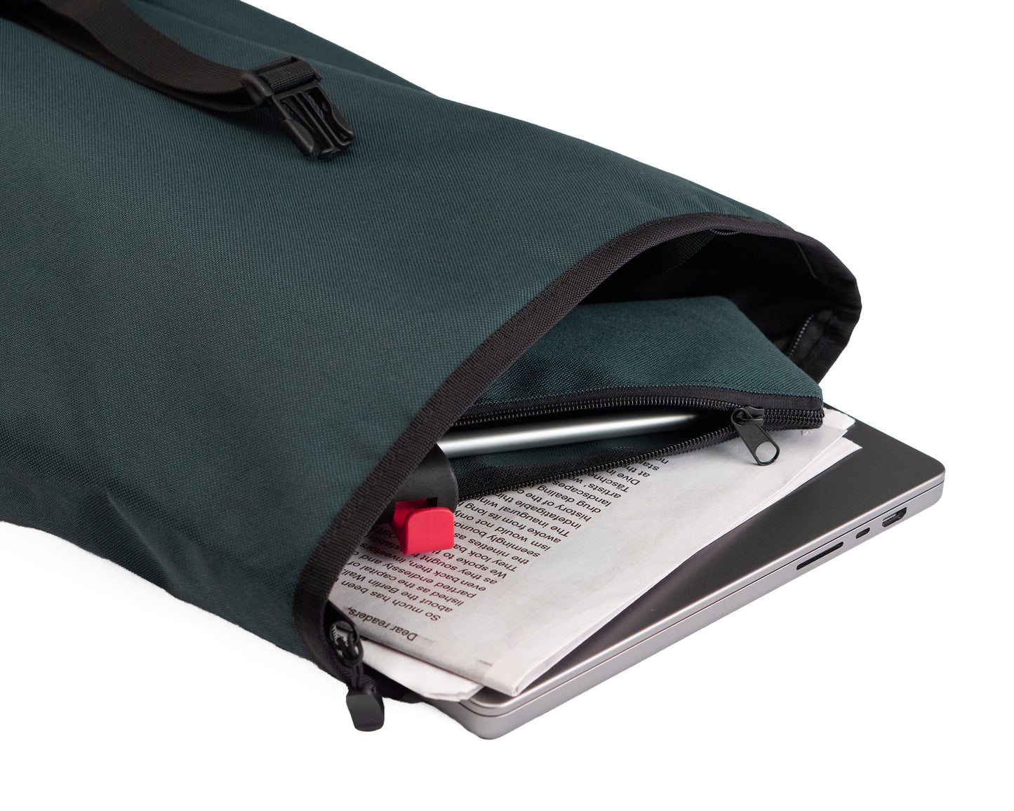 Innenansicht Bob Green Glow – mit Laptopfach, Reißverschlusstasche und Karabiner für Schlüssel. © Spleen Berlin