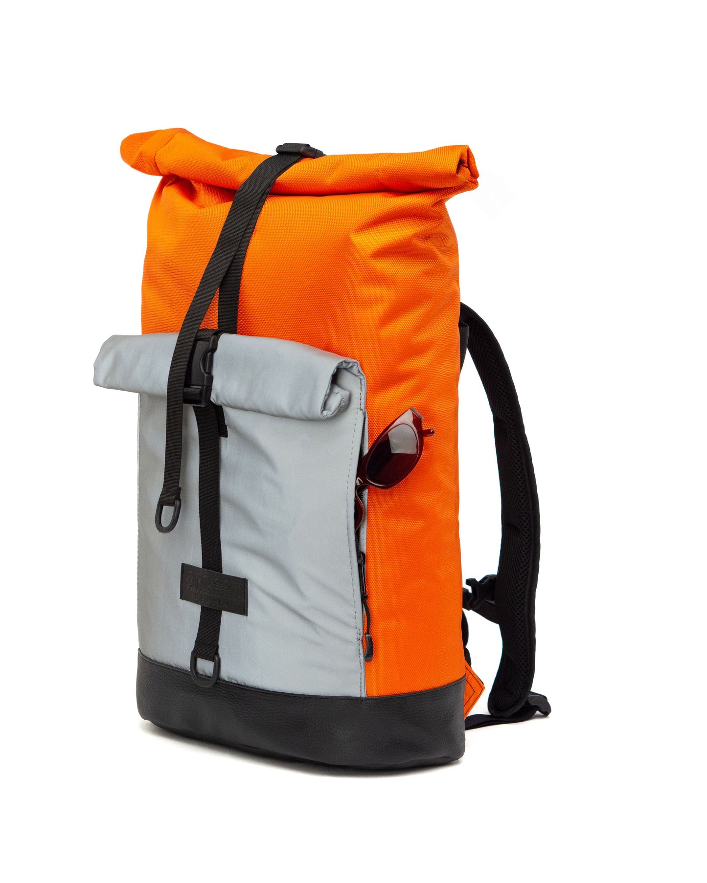 Rucksack und Fahrradrucksack in einem von Spleen Berlin Modell Bob Orange Glow in Seitenansicht. © Spleen Berlin