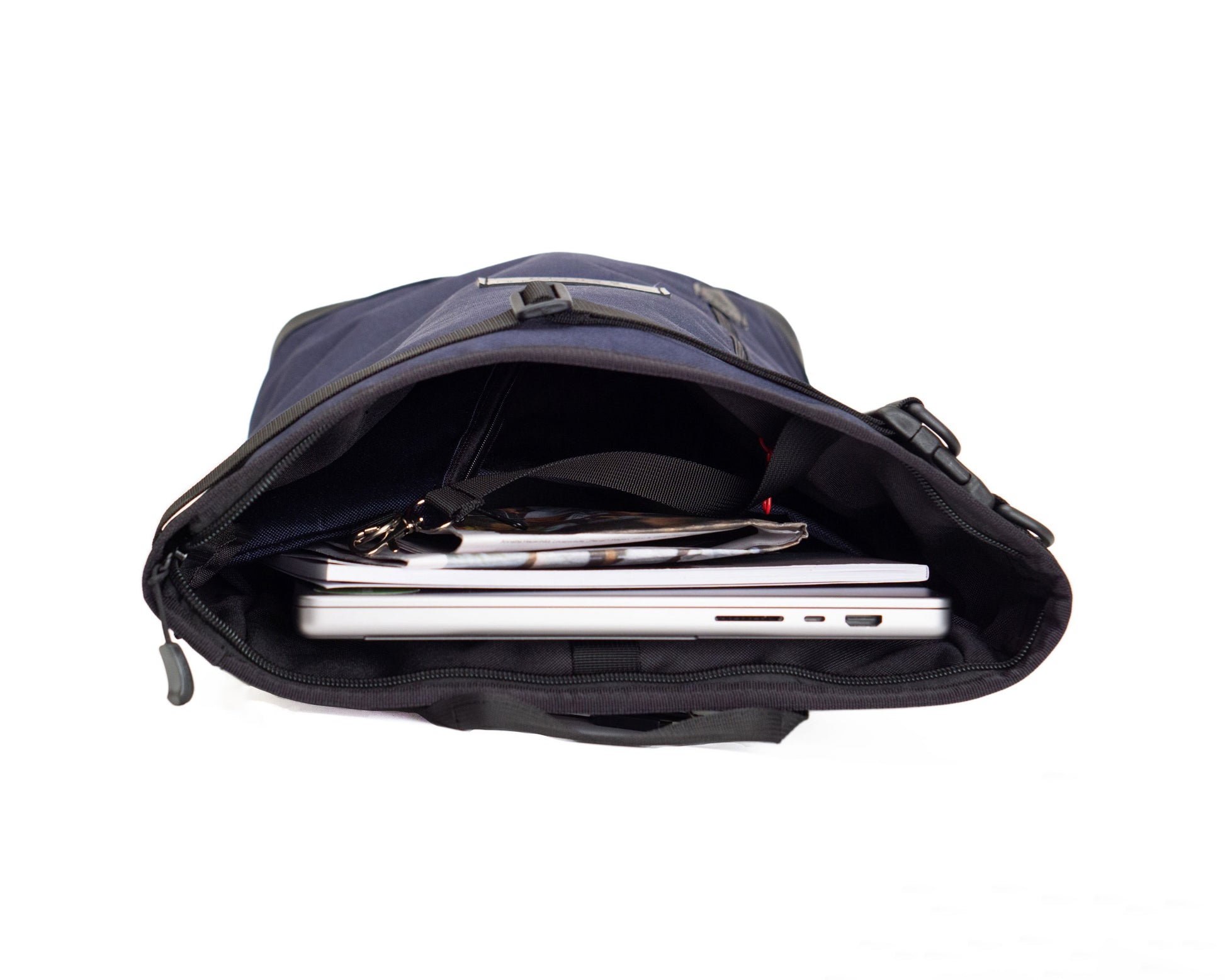 Spleen Berlin - Innenansicht Liz Small Blue   Kork veganer Fahrradrucksack nachhaltig gefertigt aus robustem Cordura-Material.
