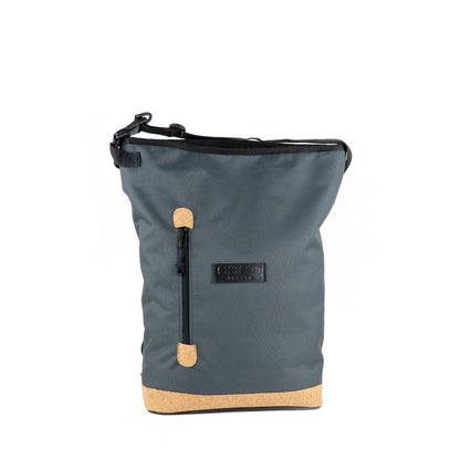 Vorderansicht- Rucksack Liz Small Grey Kork von Spleen Berlin – vegane Fahrradtasche für Damen und Herren